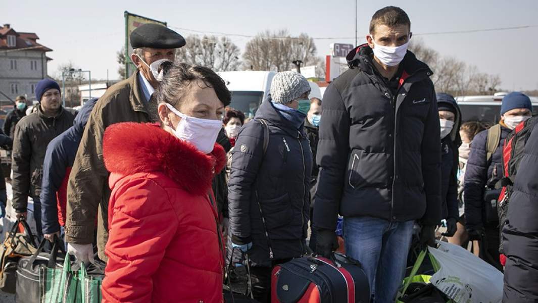 «Пан выгнал с чемоданом»: украинские гастарбайтеры бегут из Европы