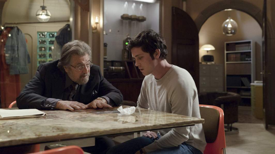 Кадр из сериала «Охотники»