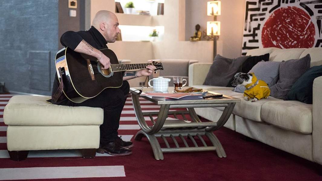 Актер Дмитрий Нагиев во время съемок фильма «Нагиев на карантине»