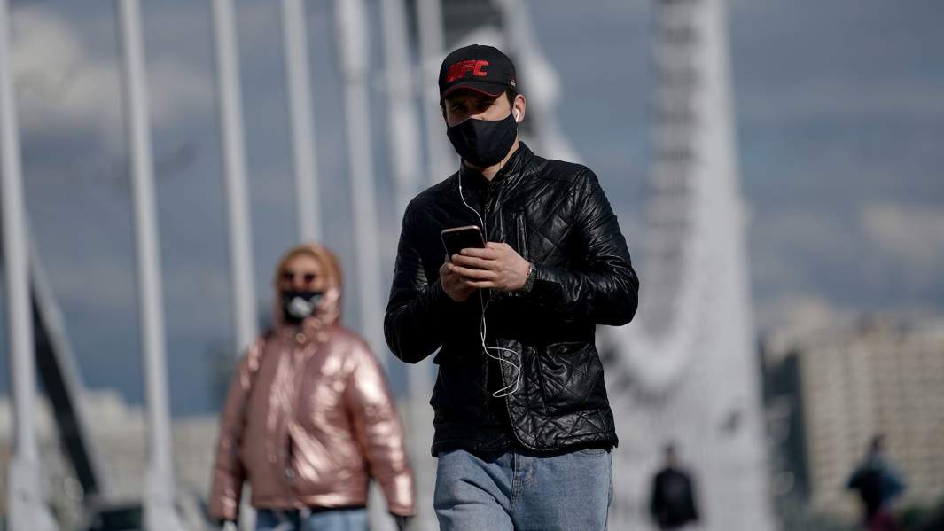 маски самоизоляция