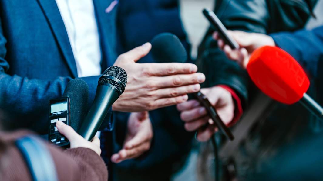 журналисты