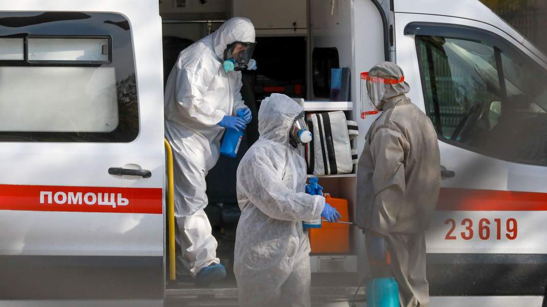 врачи вирус скорая