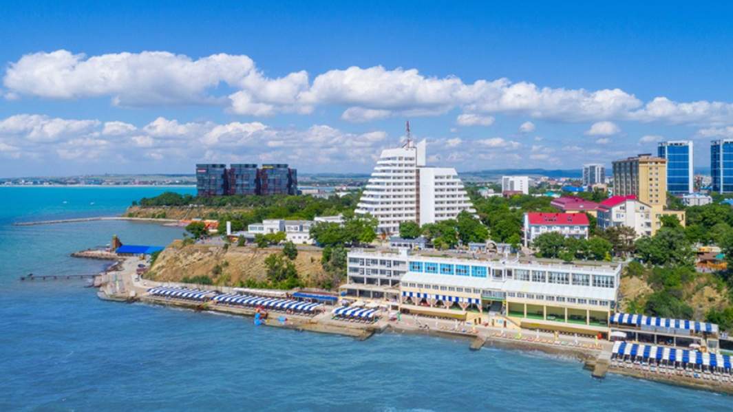 Вид на один из санаториев Краснодарского края