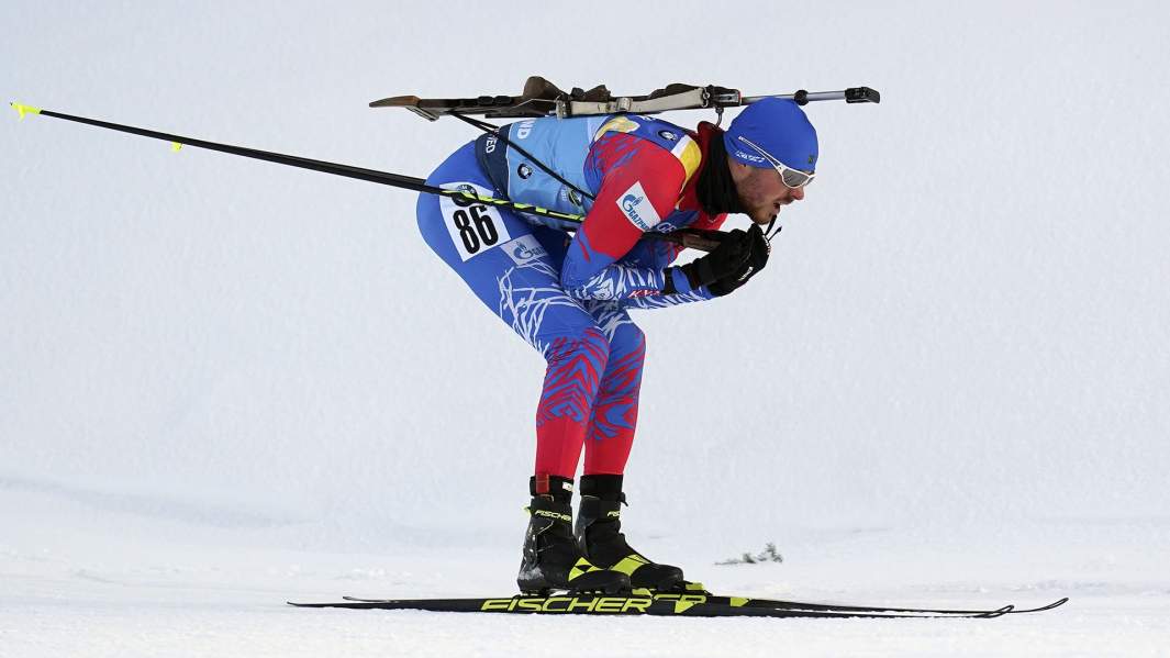 Антон Бабиков (Россия) на дистанции спринта 10 км среди мужчин на первом этапе Кубка мира по биатлону сезона 2019/20 в Эстерсунде