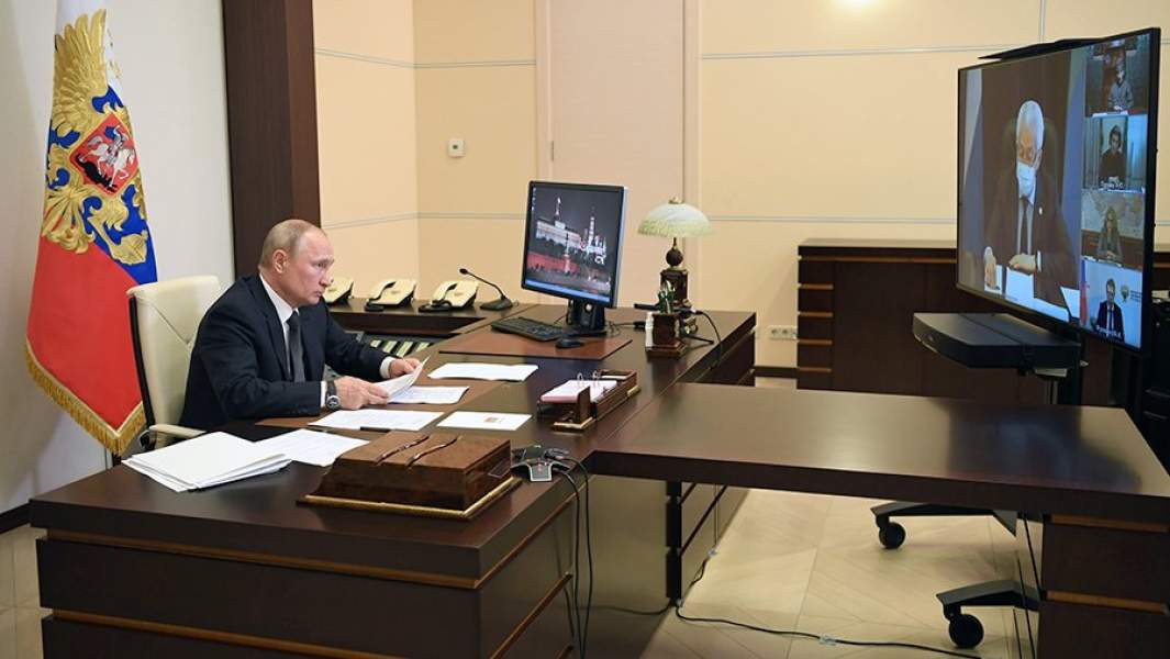 Президент РФ Владимир Путин проводит в режиме видеоконференции совещание с представителями общественности Дагестана