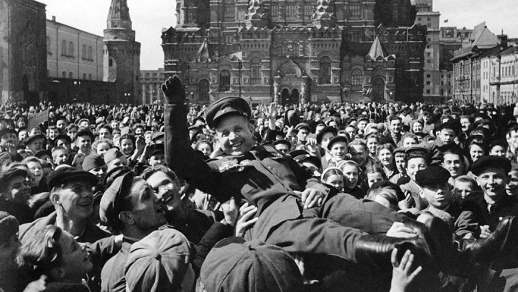Празднование Дня Победы на Красной площади, Москва, 9 мая 1945 года