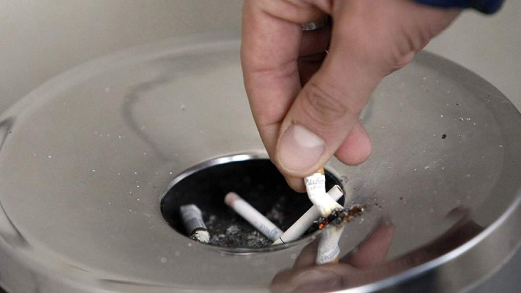 Окурки в урне