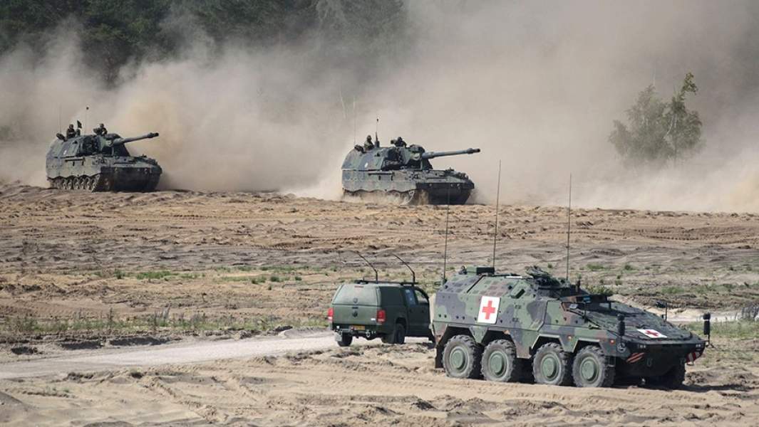Учения сил НАТО на полигоне Жагань в Польше