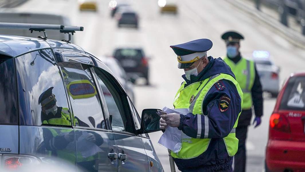 Сотрудники  ГИБДД 