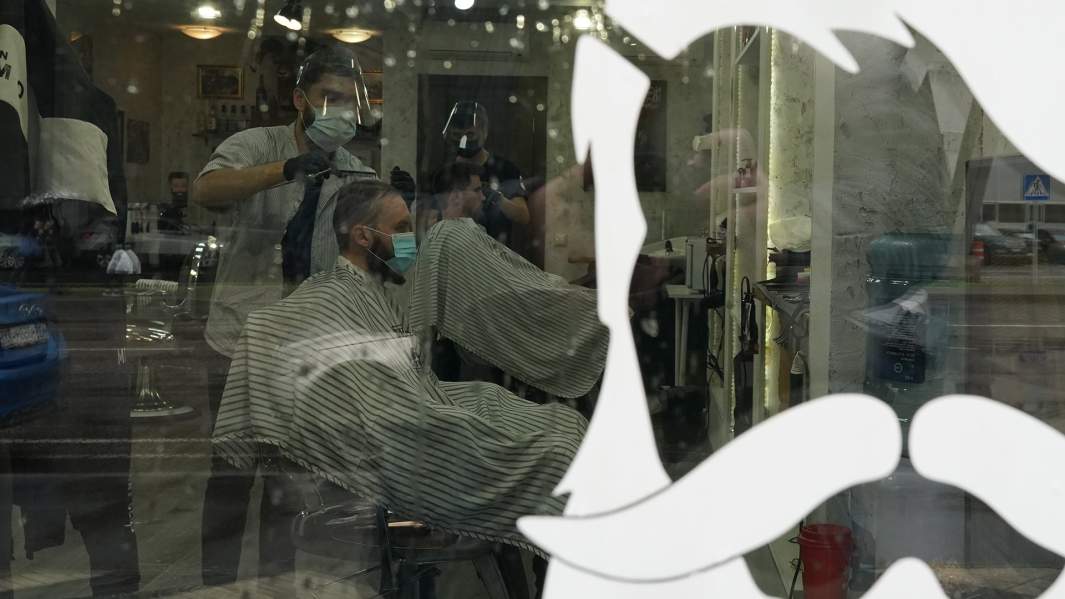 Чувство ногтя: салоны красоты ждут открытия 15 июня