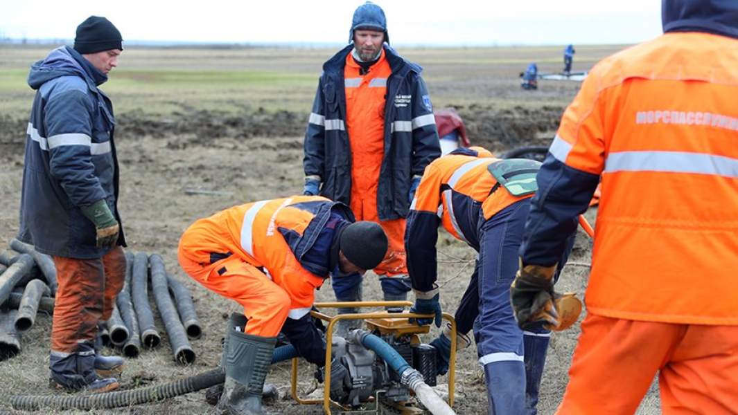 Сотрудники Морской спасательной службы