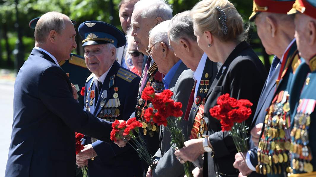 Президент РФ Владимир Путин в День памяти и скорби приветствует ветеранов Великой Отечественной войны