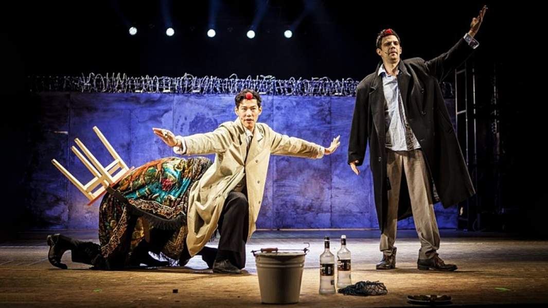 Сцена из спектакля «Гоголь-центра» «Кому на Руси жить хорошо»