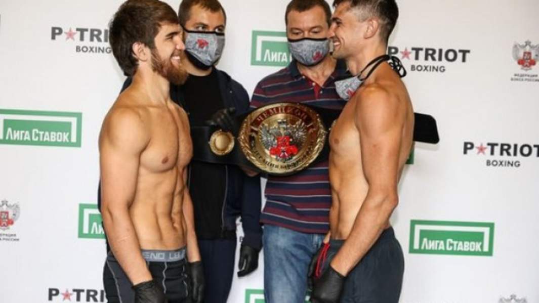 Магомед Мадиев (Махачкала/Москва) встретился в поединке за пояс Чемпиона России в среднем весе с Артуром Осиповым (Мичуринск),вечер бокса «Лига ставок», Москва