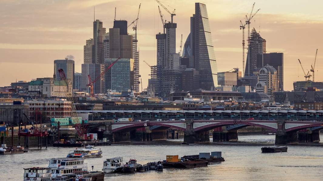 Находиться во вмешательстве: в Лондоне опять ищут «руку Кремля»