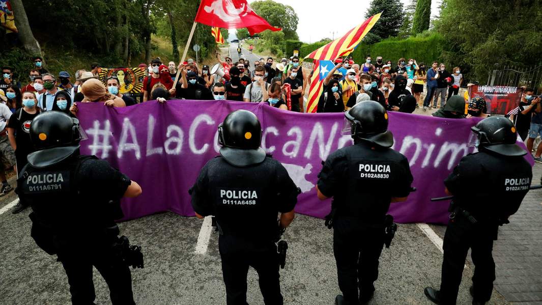 Протесты у монастыря Поблет