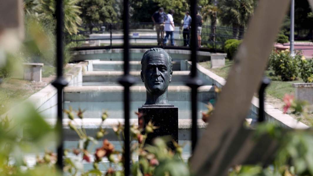 Бюст заслуженного короля Хуана Карлоса I в одноименном парке в Пинто, Мадрид