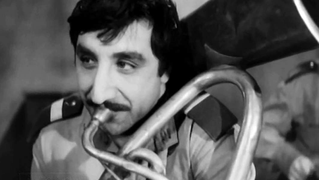 Актер Фрунзик Мкртчян в фильме «Парни музкоманды»