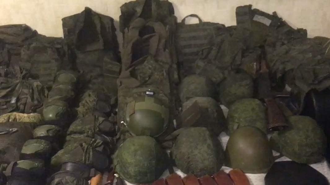 Cредства защиты от общевойского комплекта «Ратник», изъятые таможенниками в Нижнем Новгороде