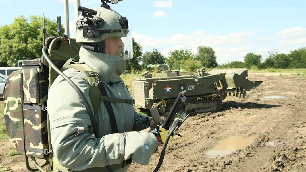 Сапер инженерных войск ВС ЮВО – оператор робототехнического комплекса «Уран-6»