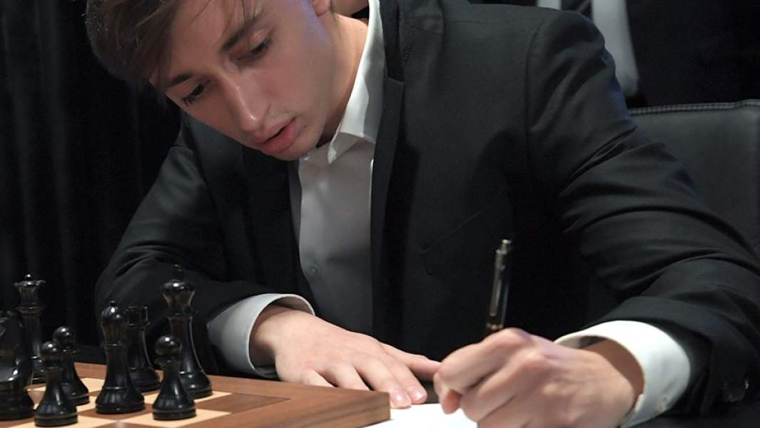 Гроссмейстер Даниил Дубов (Россия) на этапе Гран-при Москвы по шахматам