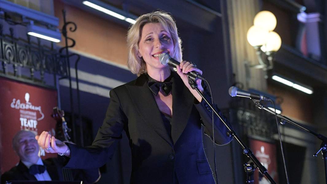 Раневскую тоже считали сукой, но она защищала искусство