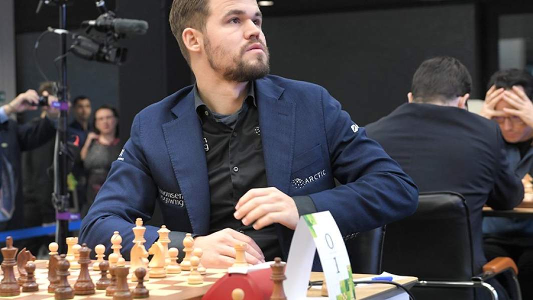 Гроссмейстер Магнус Карлсен (Норвегия) на турнире по быстрым шахматам (рапид) чемпионата мира по рапиду и блицу 2019 в Москве