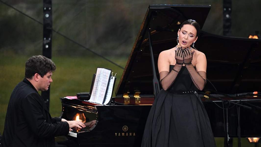 Денис Мацуев и Аида Гарифуллина на концерте в парке «Зарядье»