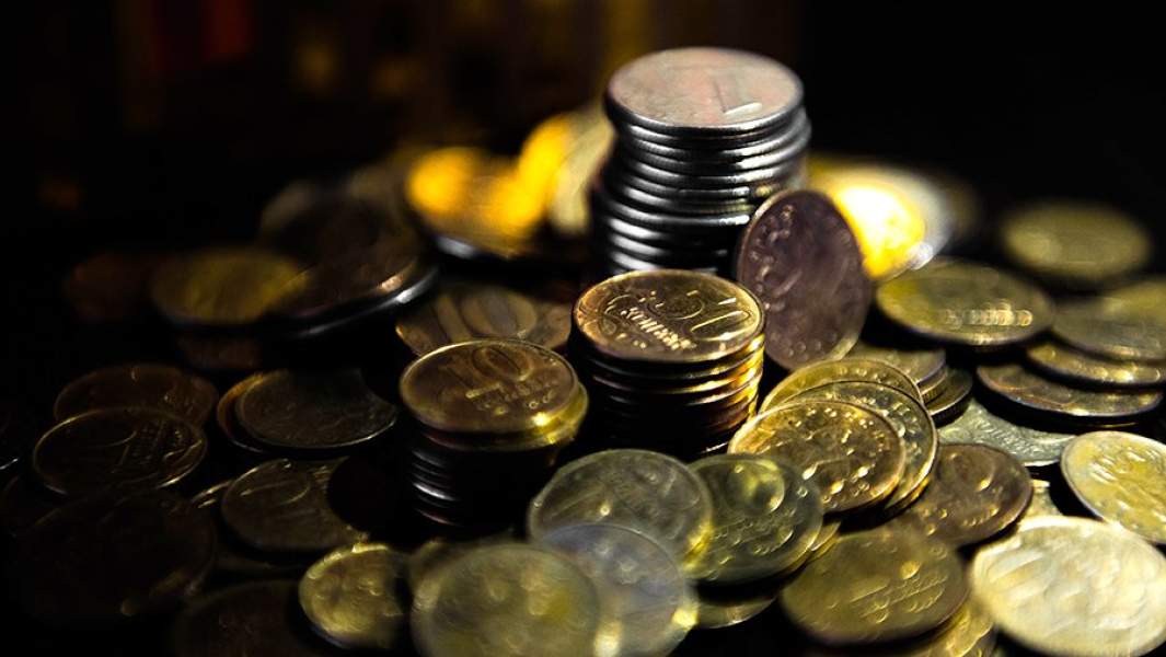 Монеты различного номинала, выпускаемые Банком России