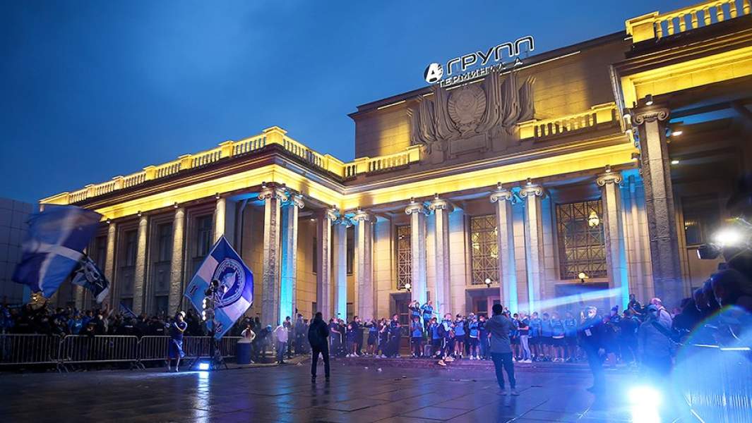 Встреча игроков ФК "Зенит" в аэропорту Пулково 