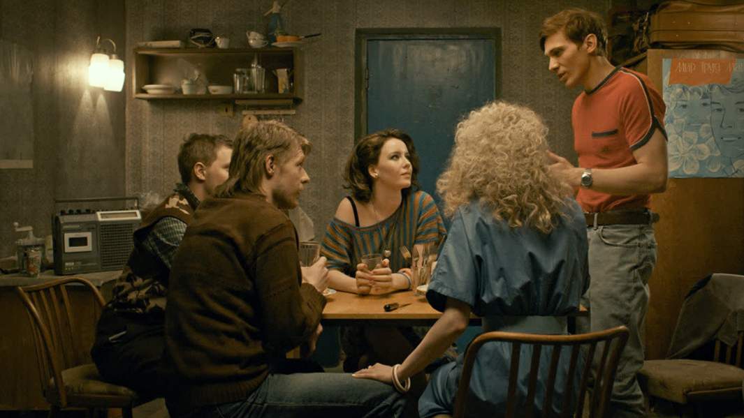 Кадр из фильма «Общага»