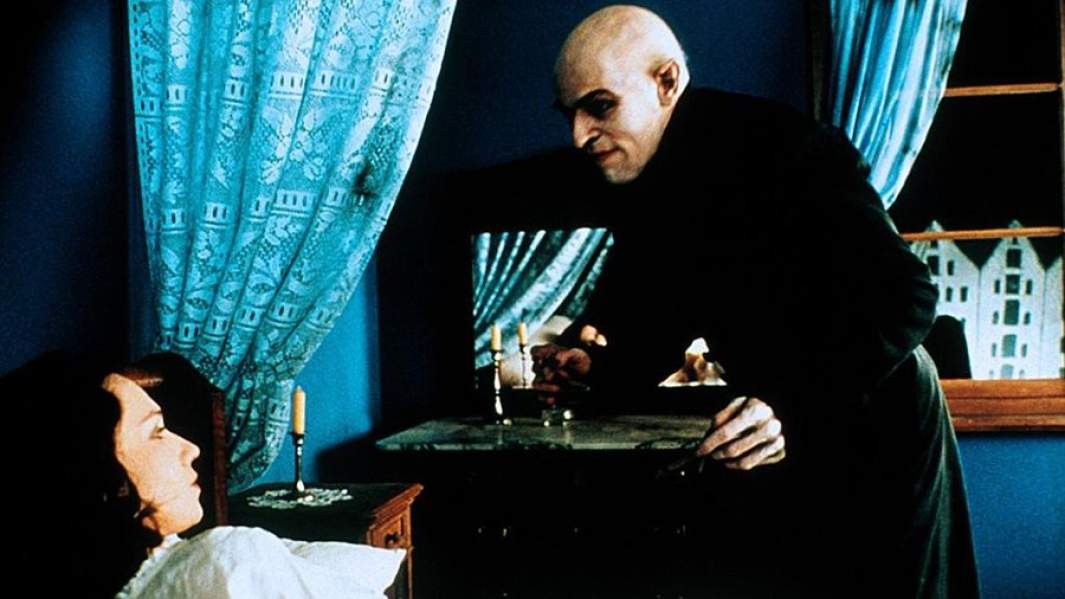 Кадр  из фильма «Тень вампира»