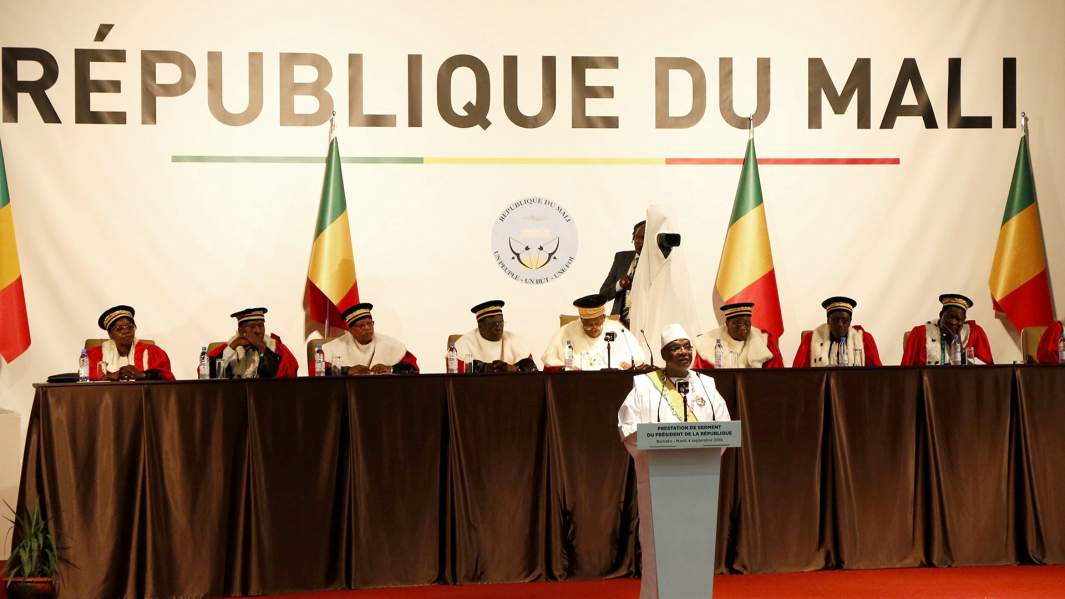 Президент Мали Ибрагим Бубакар Кейта выступает на церемонии инаугурации в Бамако