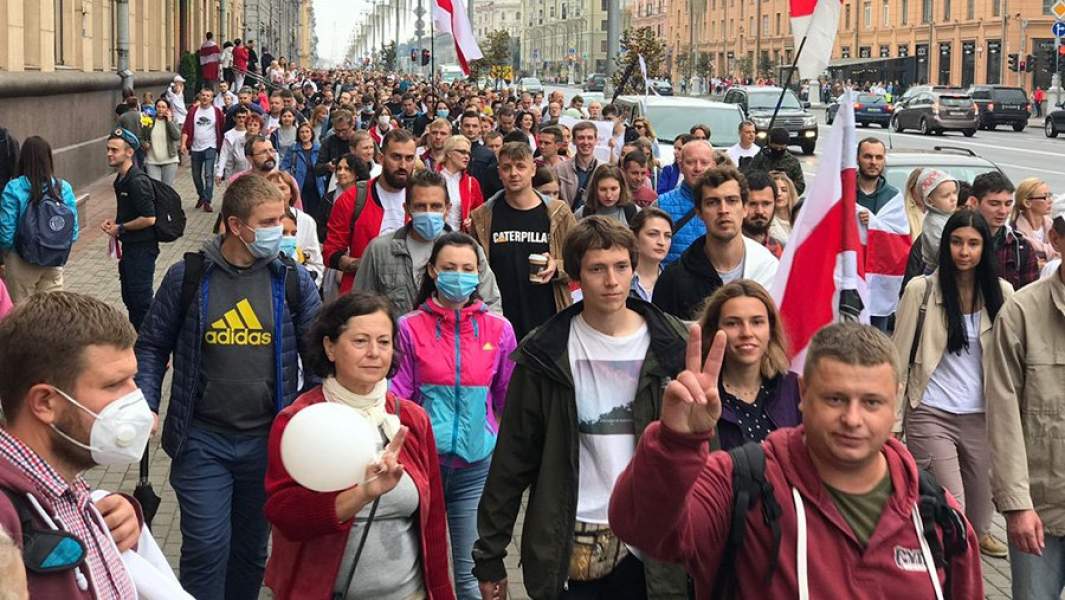 Протестующие