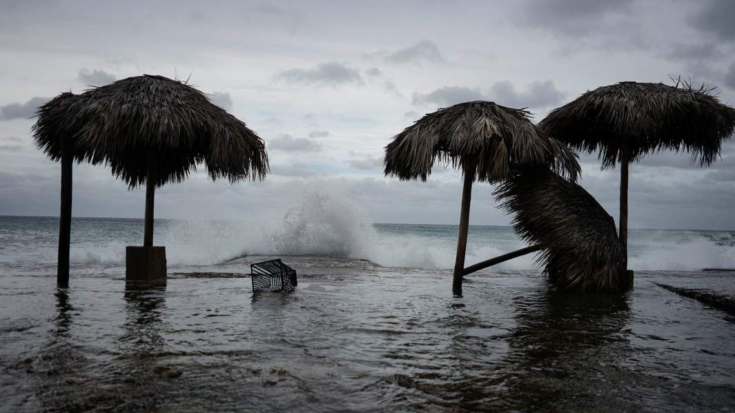 пляж после урагана 
