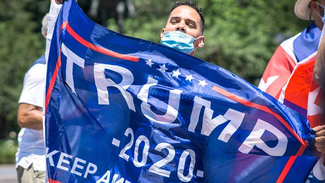 Бессмысленные и беспощадные: как бунты влияют на президентскую кампанию в США