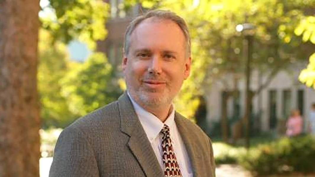 Историк Джоэл Харрингтон