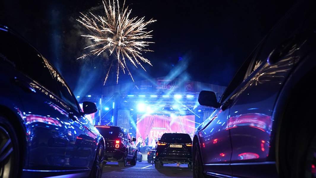 Шоу «Timeless. Люби меня крепко»