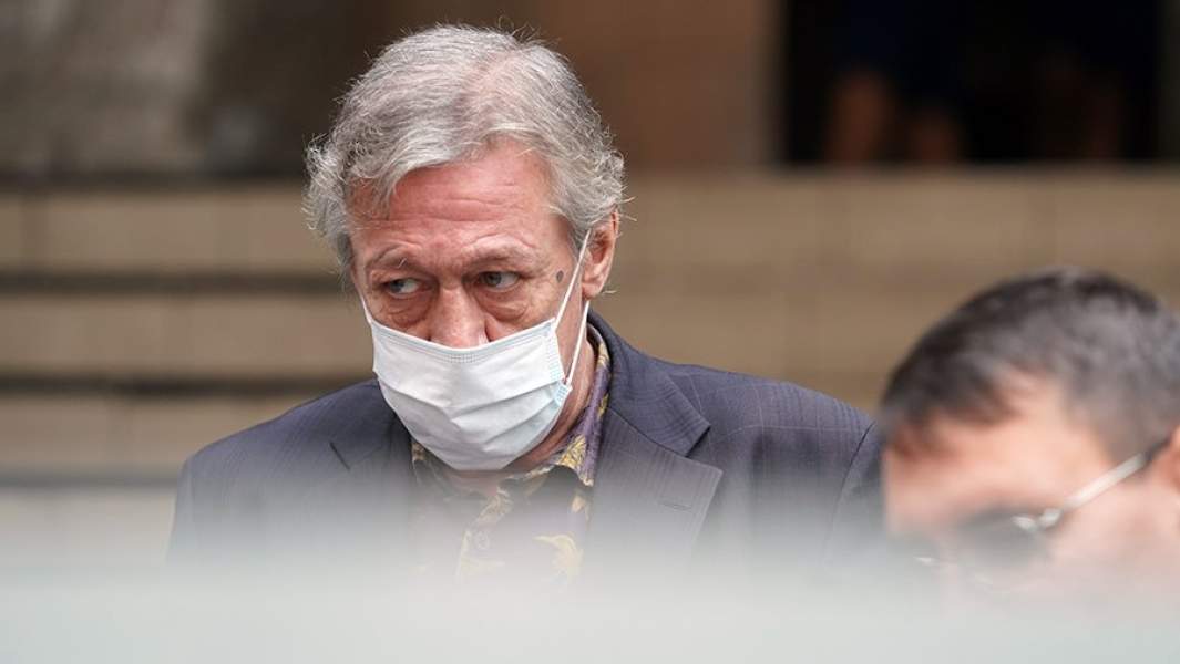 Актер Михаил Ефремов у здания Пресненского суда города Москвы после заседания по делу о ДТП со смертельным исходом