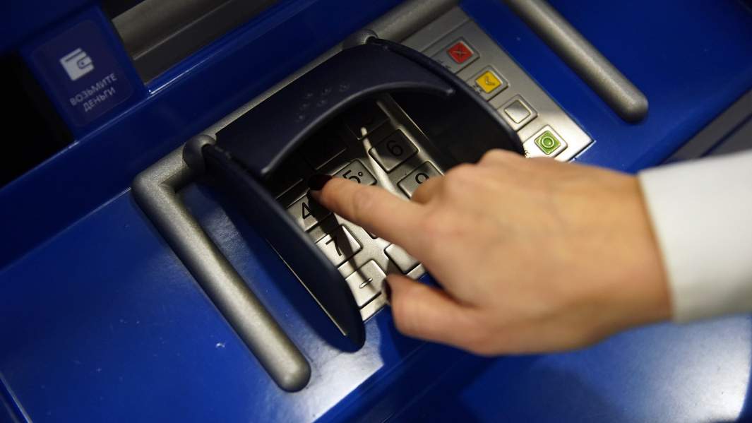 Моя кредитка №5: банки наращивают выпуск карт по 25% в месяц