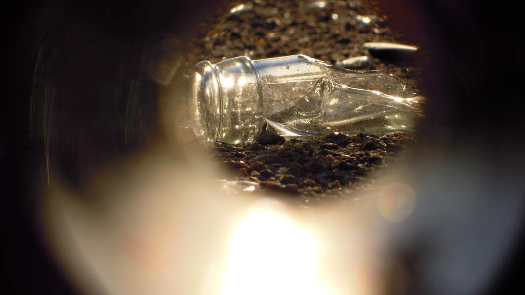 Смех на голову: как предотвратить опасные шутки подростков