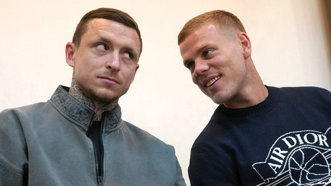 Футболисты Павел Мамаев и Александр Кокорин, осужденные за серию потасовок в центре Москвы, в Московском городском суде во время пересмотра апелляционного приговора