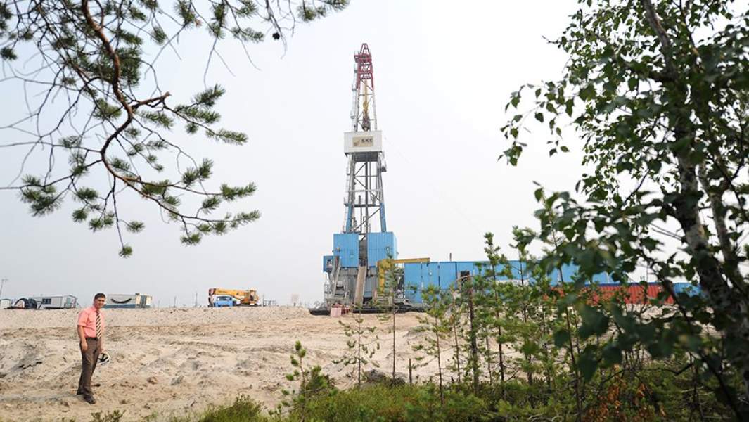 Буровая установка в районе города Покачи в Ханты-Мансийском автономном округе