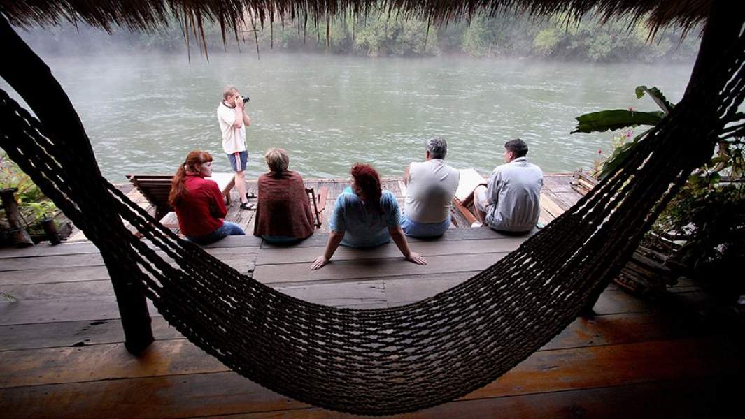 Плавучая гостиница на реке Квай