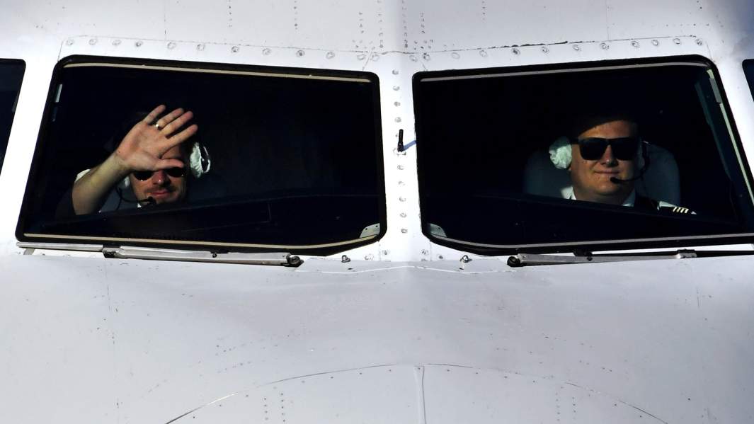 аэропорт самолет пилоты