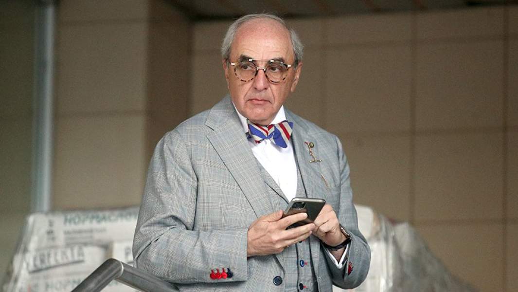 Адвокат семьи погибшего Сергея Захарова Александр Добровинский у здания Пресненского суда, после рассмотрения дела о ДТП со смертельным исходом