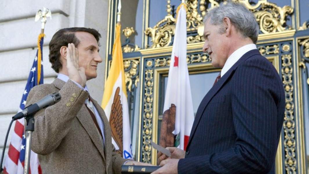 Кадр из фильма «Харви Милк»