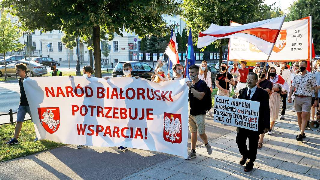 Марш солидарности с белорусским народом в Варшаве, Польша