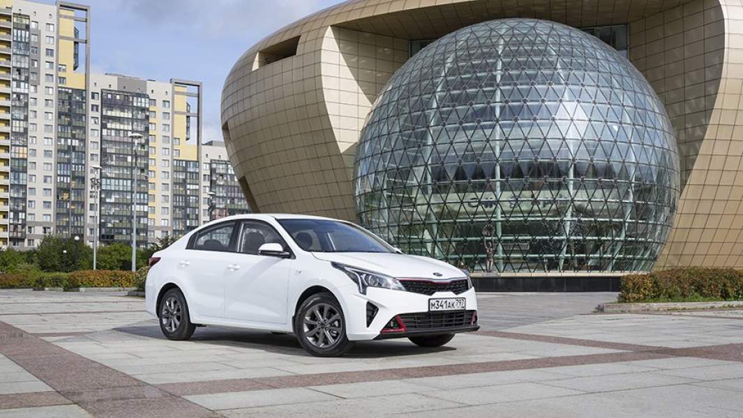 У версии Style красные акценты и 15-дюймовые диски особого дизайна. 