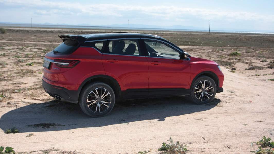 Луч надежды: чем удивил новый кроссовер из Китая